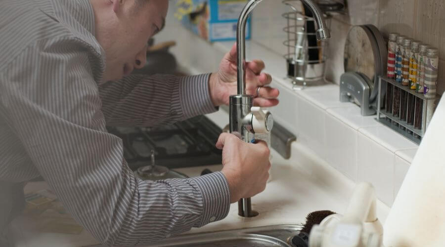 Professional same day plumber in Ophiem, IL